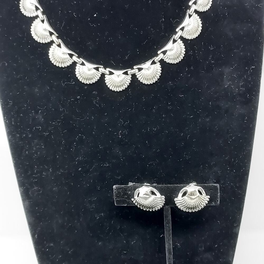 Coro Silver Shell Necklace Clip On Earrings Set MCM Vintage 16" Signed